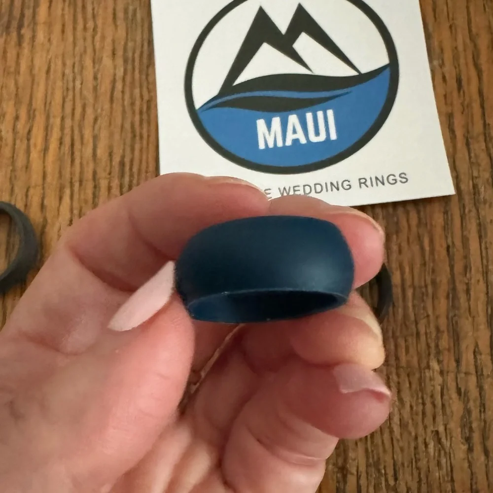NWT Maui set of 4 wedding silicone gray, black and navy blue rings size 11 men’s